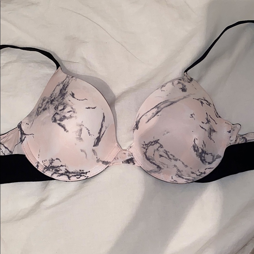 PINK Victoria’s Secret pink marble bra